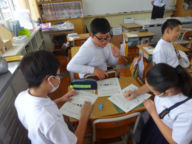 万引きを断る方法を話し合う