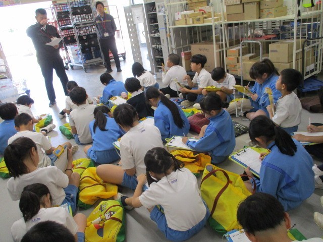 真剣にメモしています